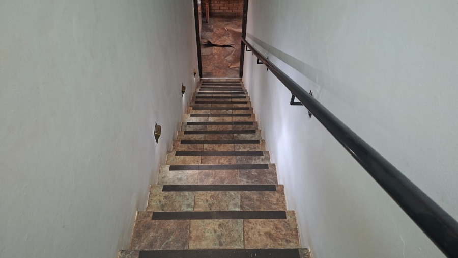 5 Bedroom Property for Sale in Rietvly A H North West